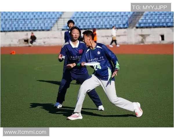 广州飞盘队与杭州飞盘队赛后战术分析与总结探讨