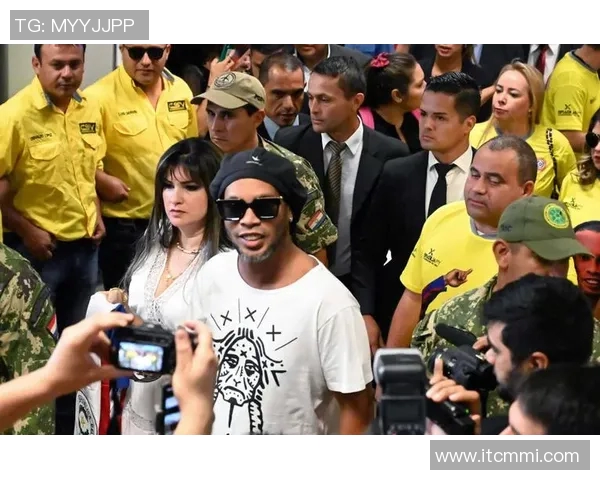 足球明星假护照事件揭露体育界黑幕引发公众热议与反思