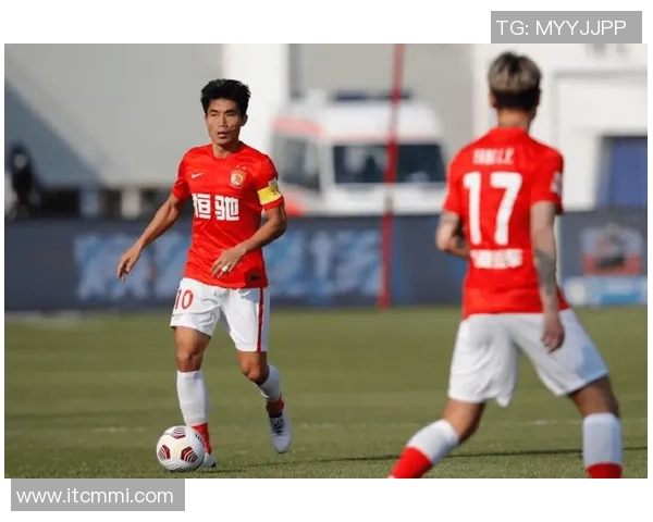 广州排球队的耐力训练与比赛表现深度探讨 广州排球队的耐力训练与比赛表现深度探讨